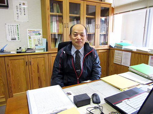 鳥取県智頭町立智頭小学校　校長先生